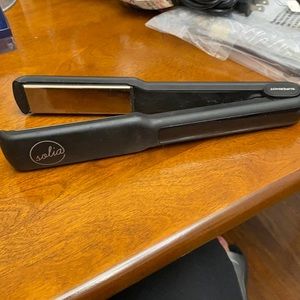 EUC Solia Superhot Straightner